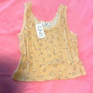 XL cute summer crop top from hippie rose.
